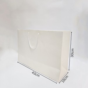 بگ سفید مات سایز 15*30*43( بسته 25 عددی)