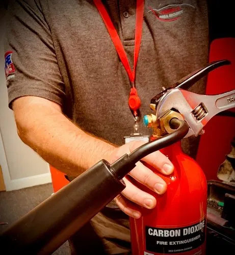 شارژ و فروش کپسول آتش نشانی در زنجان