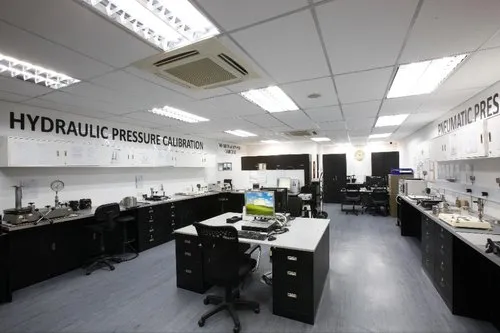 آزمایشگاه کالیبراسیون و آنالیز گاز در بجنورد