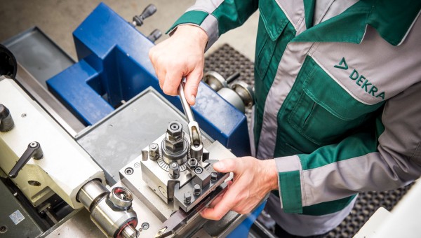 آزمایشگاه کالیبراسیون و آنالیز گاز در یزد