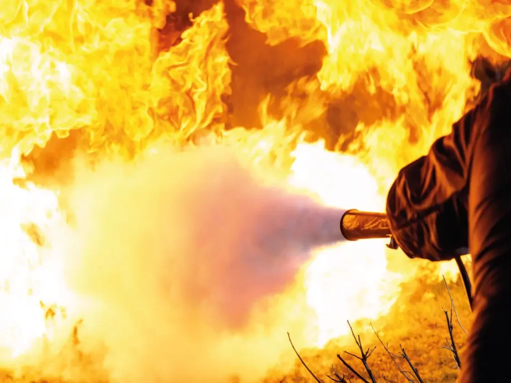 شارژ و فروش کپسول آتش نشانی در اردبیل