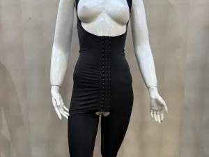 یکسره پادار باسن بسته (جراحی) تی ام 7004