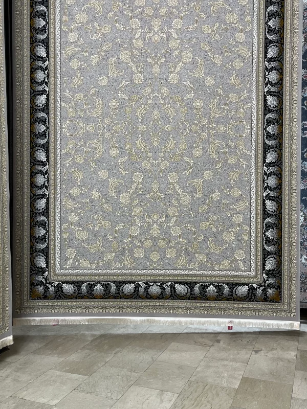 فرش نگین مشهد -  طرح ۱۲۲۳ نقرهای سرمهای