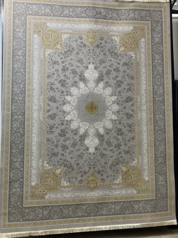 فرش ۱۲ متری طرح ۱۲۲۶ نقره‌ای نگین مشهد