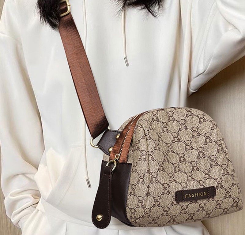 کیف دوشی و کراس بادی زنانه IOS/Aiguoshi Viney women&#39;s crossbody bag 2023 new 5859