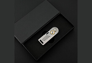خرید چاقو آنباکسینگ فلزی تاشوی قابل آویز از دسته کلید sharp and high hardness D2 steel mini folding knife