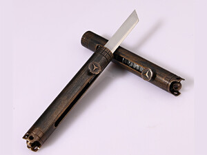 فروش چاقو آنباکسینگ برنجی قابل آویز از دسته کلید Brass mini chain knife portable sharp self-defense