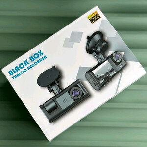 دوربین ثبت وقایع خودرو بلک باکس  سه لنزه