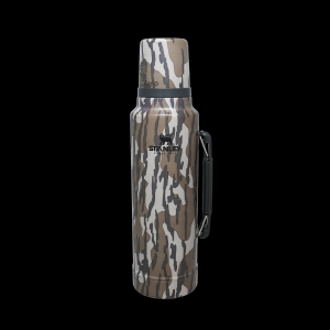 ‏فلاسک طرح چریکی 1L ‏legendary classic bottle ‏STANLEY استنلی