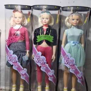 عروسک باربی 127 سانتی متری- قدم زن (خرید حضوری تهران و حومه -شهرستان پس کرایه)