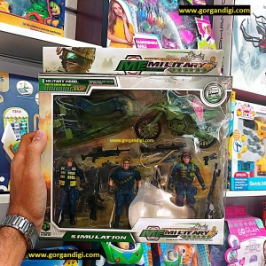 اسباب بازی فیگور سرباز همراه تفنگ قایق و موتور