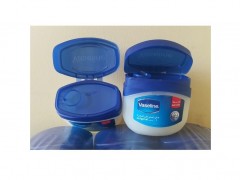 ژل وازلین عربی اصل مدل VASELINE BLUESEAL حجم 250 میلی لیتر