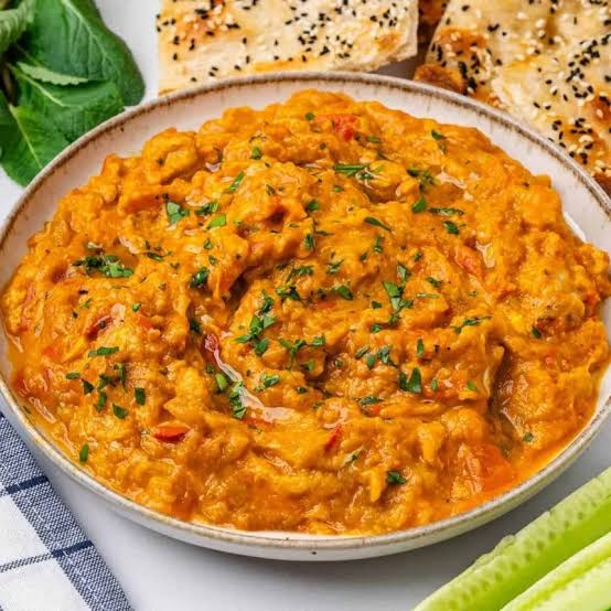 طرز تهیه میرزا قاسمی با روغن زیتون