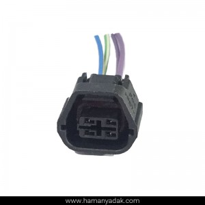 سوکت سنسور دنده عقب داخل سپر پژو 206 برند +BBZ