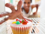 چرا هوس خوراکی‌های شیرین می‌کنیم؟