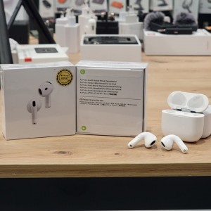هدفون بلوتوثی اپل مدل AirPods 4 ANC نویز کنسلینگ (های کپی)