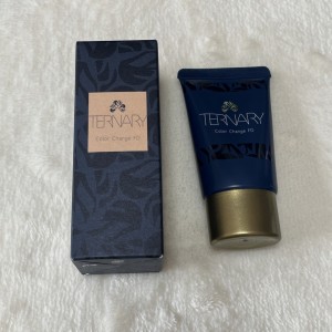 کرم فاندیشن ده کاره  TERNARY با قابلیت تغییر رنگ به رنگ پوست شما
