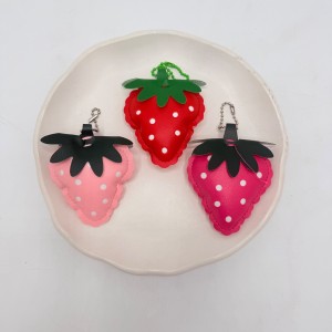 آویز چرم توت فرنگی 🍓