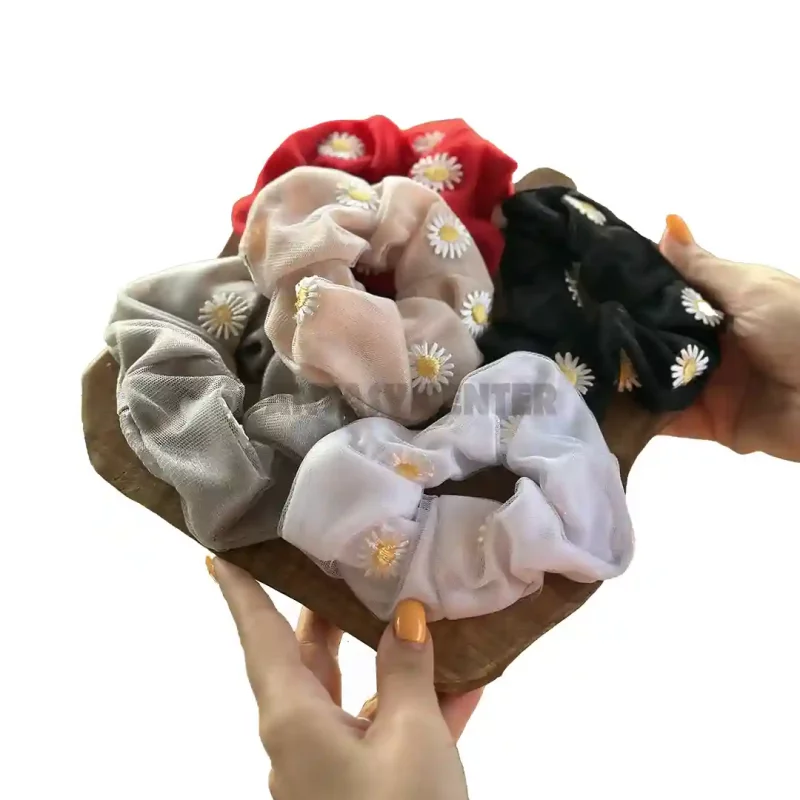 کش مو ساتن اسکرانچی طرح گل