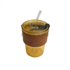 ماگ شیشه‌ای نی‌دار با روکش چرمی قهوه‌ای