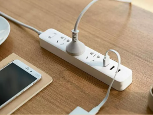 چند راهی و شارژر شیائومی 3 سوکت و 3 یو اس بی Xiaomi XMCXB01QM Smart Power Strip