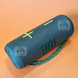 اسپیکر بلوتوث طرح JBL مدل Flip 6 PRO