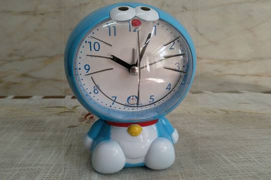 ساعت رومیزی طرح گربه آبی