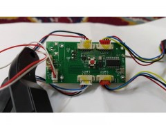 دسته کنترل و برد کوادکوپتر همراه با موتور و پره و بازو ( استوک)