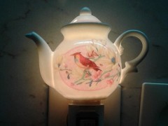 چراغ خواب دو حالته طرح قوری ( برق 220 ولت شهری)