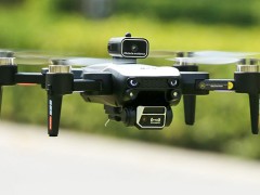 کوادکوپتر S2s  مجهز به دوربین ارسال تصویر متحرک و دارای موتور  براشلس و سنسور عدم برخورد به موانع و باتری یدک