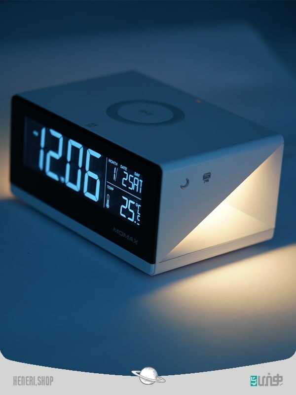 ساعت دیجیتال رومیزی هوشمند برند مومکس ۴ در ۱ همراه با شارژر وایرلس MOMAX 4-in-1 Digital Alarm Clock with Wireless Charging Station QC2CNW