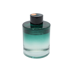 بطری اضافه خوشبوه کننده خودرو Extra bottle of car air freshener