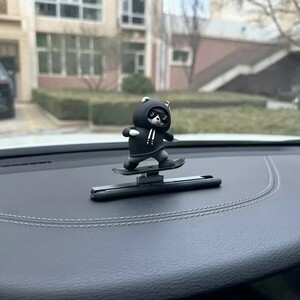 Mobile GPS car with bear design