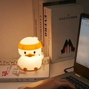 Cute duck design bedside lamp (4)