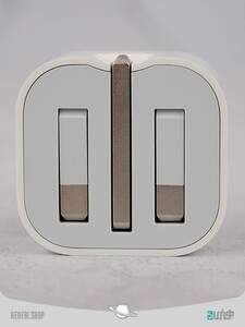 (20W USB-C Power Adapter (A2344