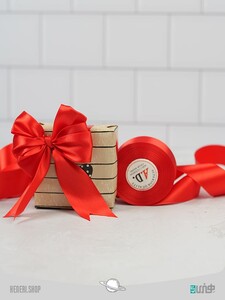 ربان ساتن پهن قرمز Wide red satin ribbon