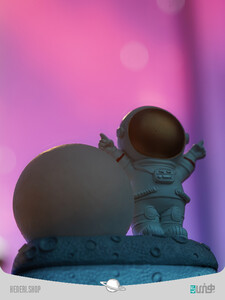 Astronaut design bedside lamp
