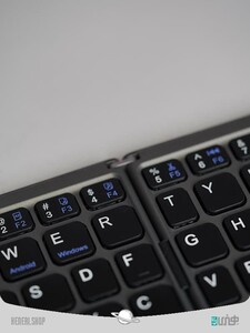 Mini BT Wireless Keyboard with Touchpad Mous Foldable Bluetooth Keyboard