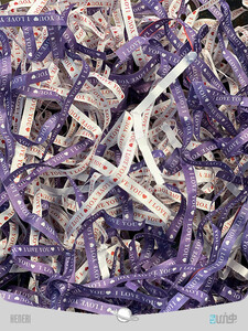 پوشال رنگی تو باکسی Colored straw in the box