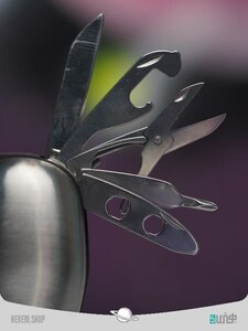 چراغ قوه کماندو به همراه ابزار چندکاره Commando flashlight with multifunctional tools