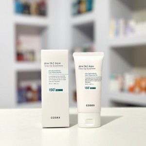 ضد آفتاب مرطوب کننده و فوق سبک اولترا لایت کوزارکس cosrx