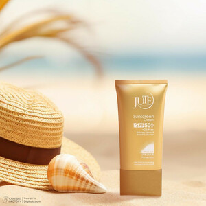 کرم ضد آفتاب بی‌رنگ ژوت، SPF 50، مدل smooth silky feel، مناسب پوست‌های چرب حجم 40 میلی‌لیتر، محافظت‌کننده در برابر اشعه‌های UVA و UVB، دارای فرمولاسیون فاقد چربی، با ماندگاری 2 ساعته