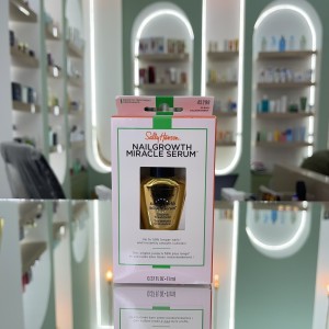 سرم رشد ناخن سالی هنسن sally hensen