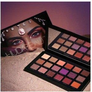 پالت سایه هدی بیوتی Huda beauty اصل دیزرت داسک Desert Dusk