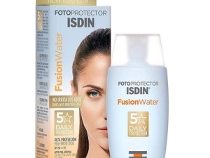 ضد آفتاب فیوژن واتر ایزدین بی رنگ SPF50   Isdin