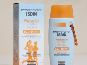 ضد افتاب ایزدین مدل فیوژن ژل اسپرت (Fusion Gel Sport) حاوی SPF50 حجم 100 میل