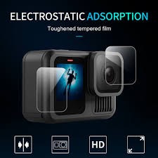 ۲. نصب محافظ شیشه‌ای روی نمایشگر GoPro Hero 13