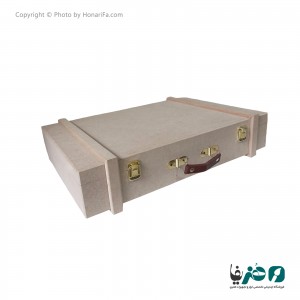 چمدان چوبی قفل دار دسته چرمی 36x53x10 سانتی متری