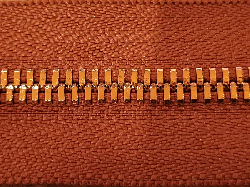 زیپ دوطرفه فلزی سایز 5 رنگ عسلی دندانه لایت (1 متری)