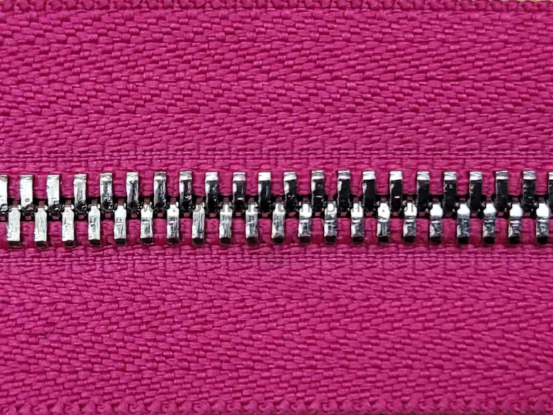 زیپ دوطرفه فلزی سایز 5 رنگ صورتی دندانه نیکل (1 متری)